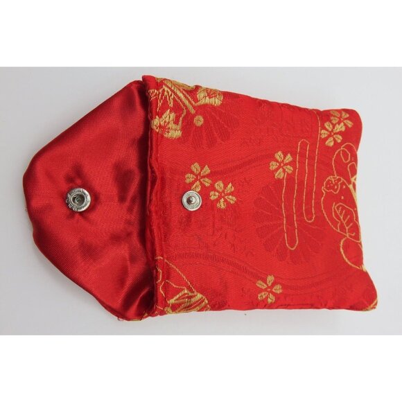 Chinese Wedding Couple Figurine In Traditional Attire With Gold Coloured Base - Picture 9 of 10